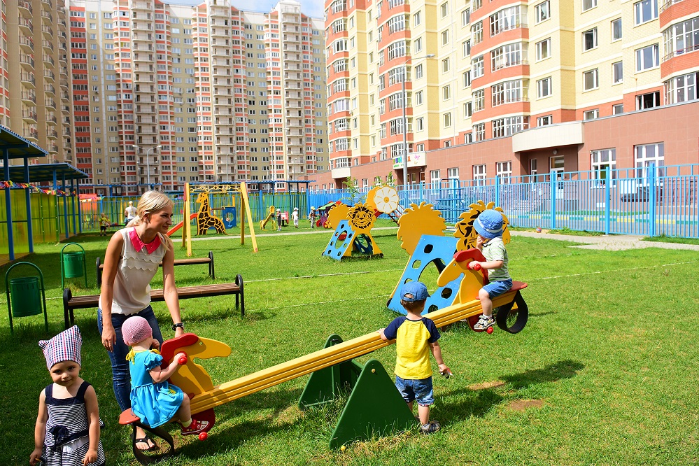 Балашиха детская. Детский сад 30 Балашиха. Балашиха улица Дмитриева 30. Детский сад Балашиха ул Дмитриева. Детский сад Карусель Балашиха 49.